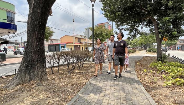 avenida Benjamín Carrión
