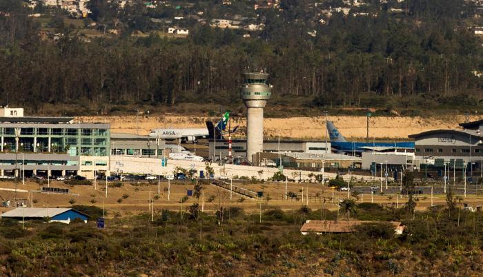Vista general del Aeropuerto Internacional Mariscal Sucre, en Quito (Ecuador).