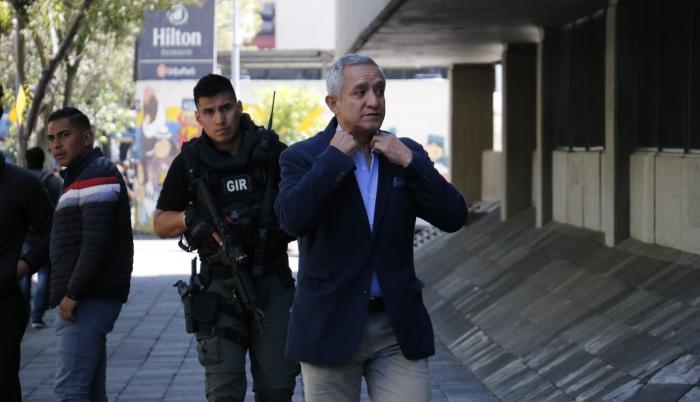 Patricio Carrillo durante su comparecencia a la Fiscalía