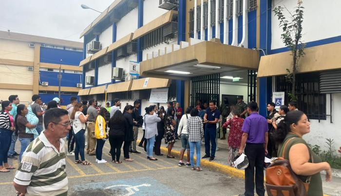 UNIVERSIDAD DE GUAYAQUIL ELECCIONES