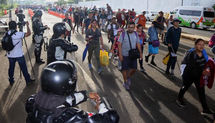 Unos 7.000 migrantes salen en caravana desde la frontera sur de M xico