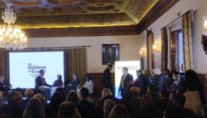 Guillermo Lasso presentó su libro '900 días, democracia y resultados'