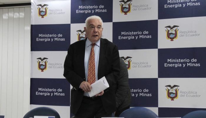 Próximo juicio político en Fiscalización será el de Fernando Santos Alvite