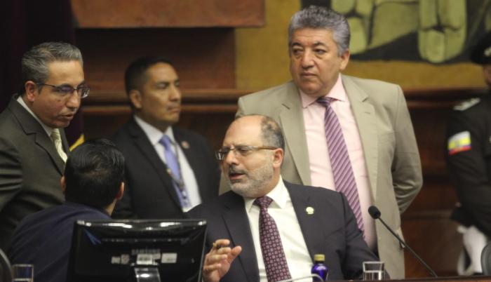 Sesión. Kronfle convocó al Pleno para tratar la propuesta de resolución del PSC sobre el respaldo a la fiscal.
