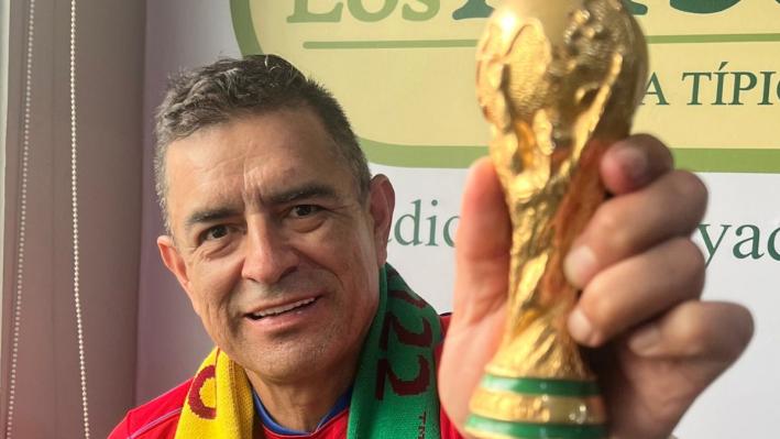 Juan Carlos Bustamante un loco del fútbol mundial. Ahora se va a Estados Unidos.