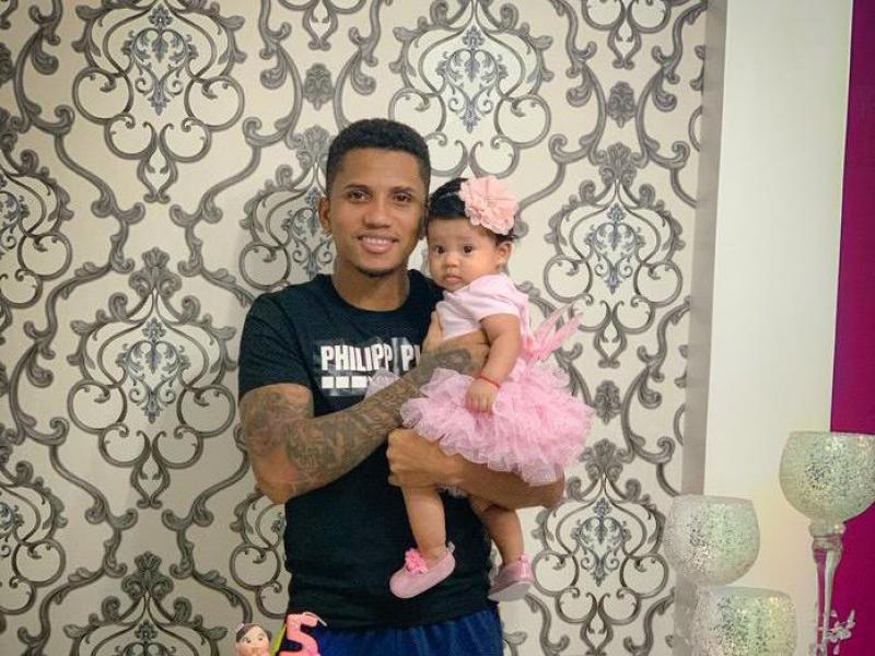 La Hija De Mafer Perez Es Puro Papa