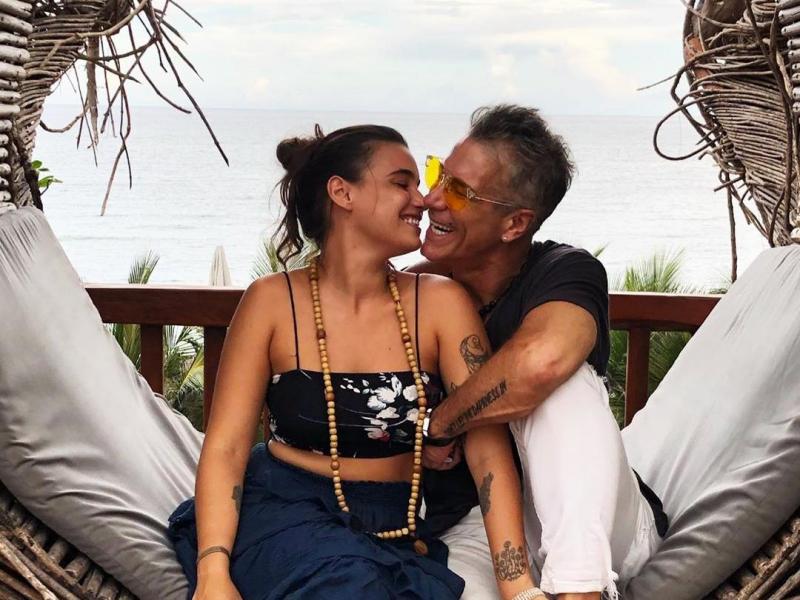 Fernando Carrillo Anuncio Que Su Novia De 24 Anos Esta Embarazada