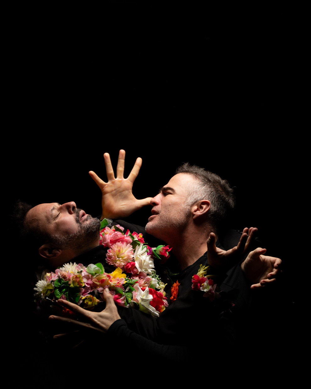 La propuesta implicó también un desplazamiento hacia un territorio poco explorado en la carrera del actor: la danza.