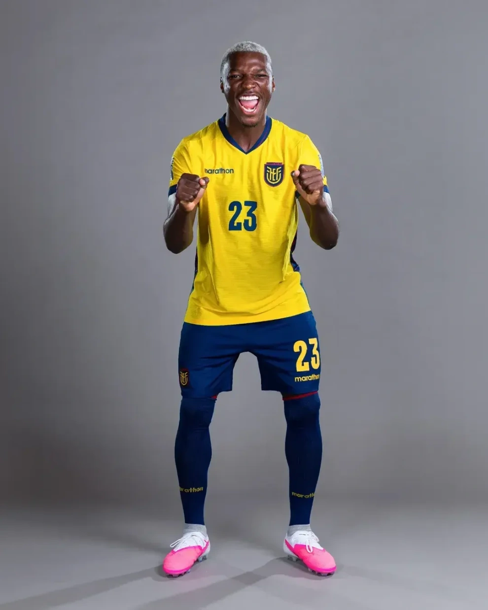 A la hora de las cábalas, Moisés Caicedo asegura que la mejor de su 'repertorio' es orar antes de cada partido.
