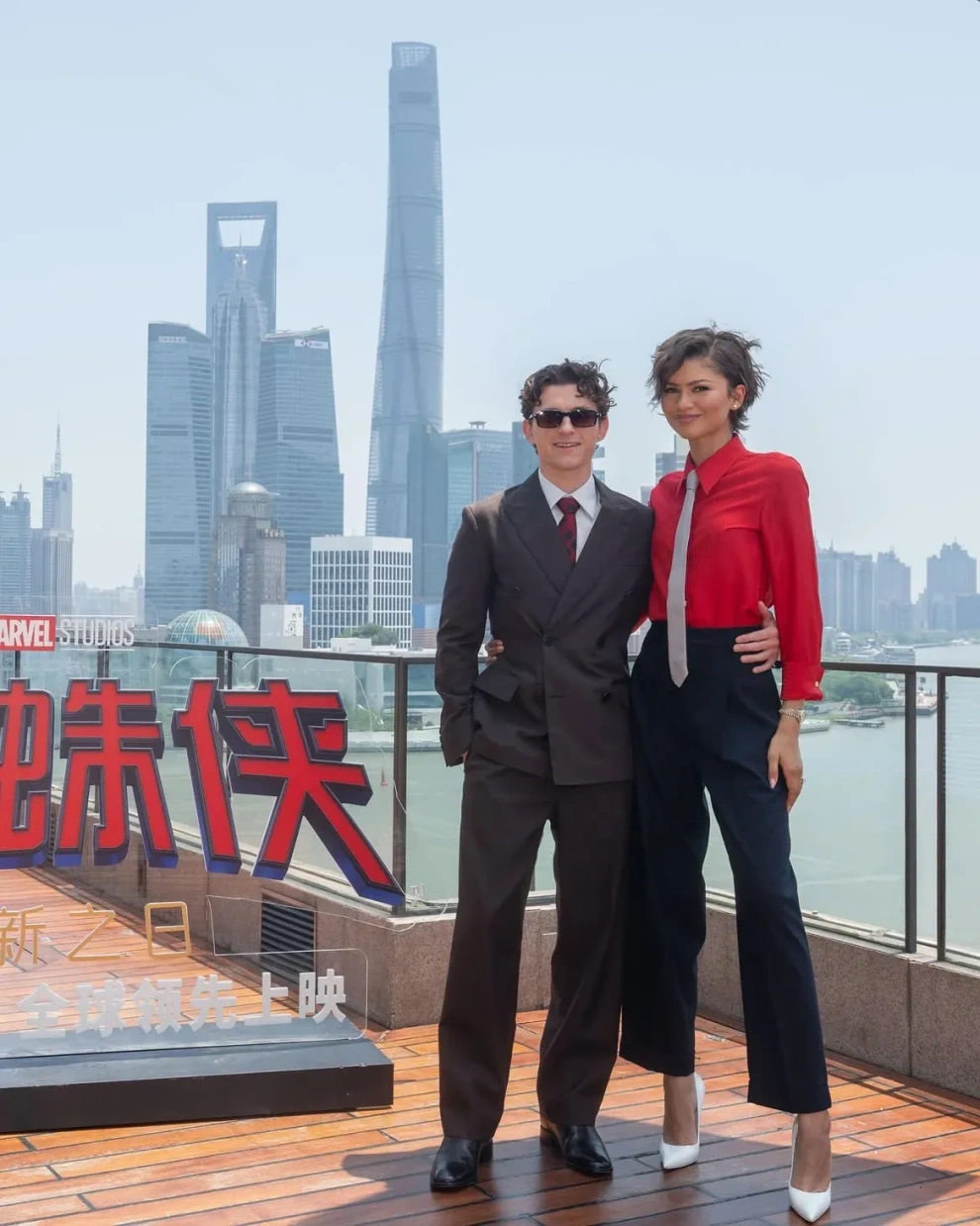 Tom Holland y Zendaya, protagonistas de la saga de Spider-Man, han mantenido una relación fuera de cámaras desde 2021 y han procurado preservar su vida privada.