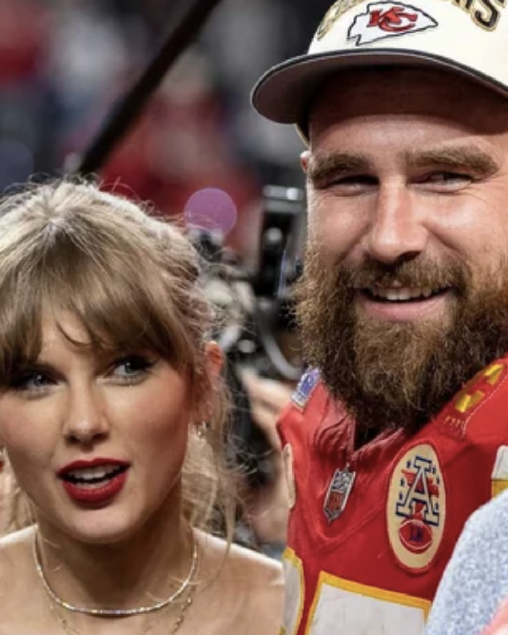 Taylor Swift y Travis Kelce anunciaron su compromiso llevándolo sin prisa.