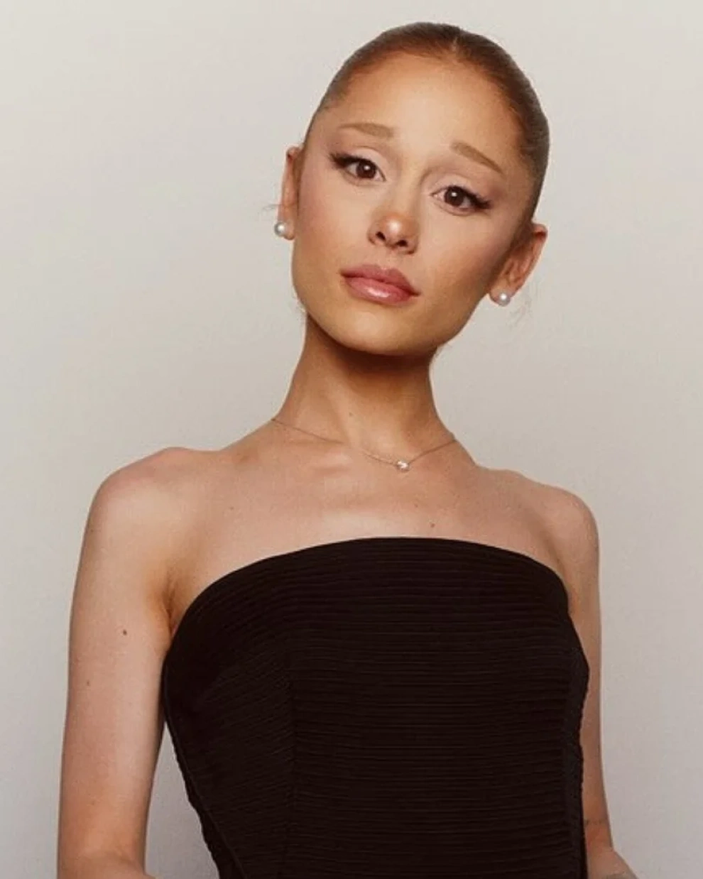 Ariana Grande alcanzó notoriedad al interpretar a Cat Valentine en Victorious