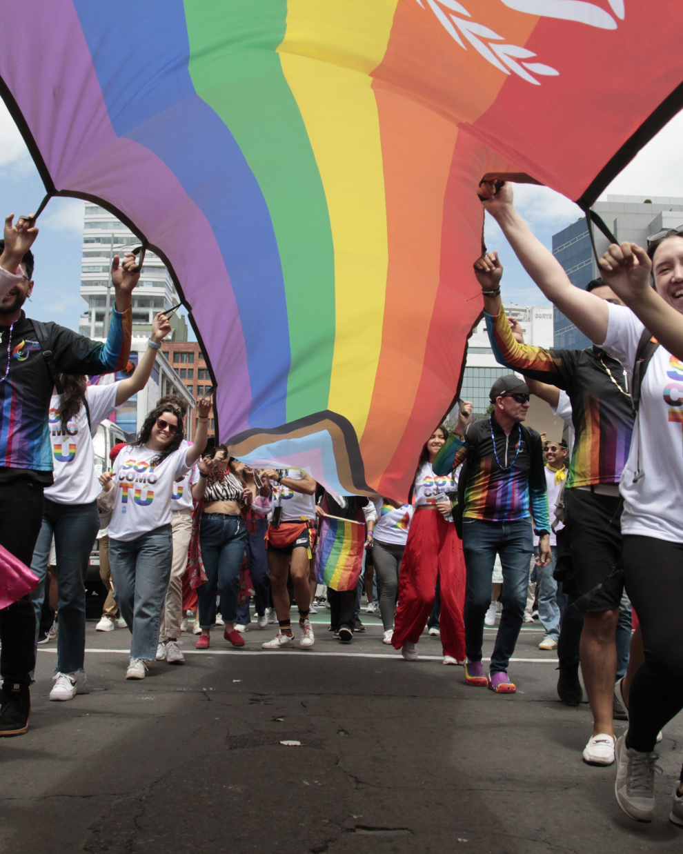 Varios colectivos marcharon en el día del Orgullo Gay, en el norte de Quito. 22 de junio del 2024 (ag expreso ag extra)