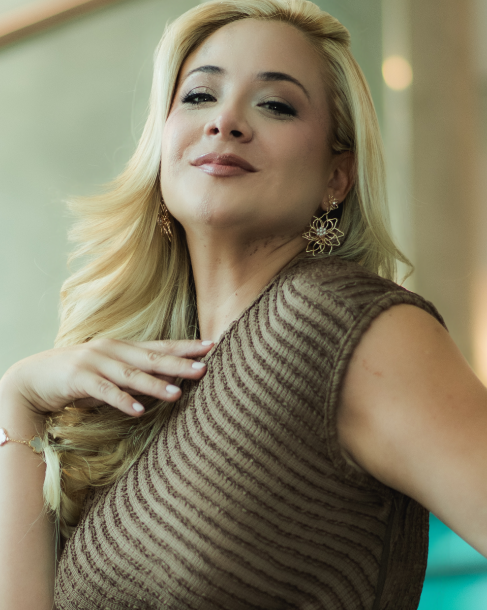 Cynthia Naveda atraviesa una de las etapas más felices de su vida, tanto en el amor como en su carrera profesional.