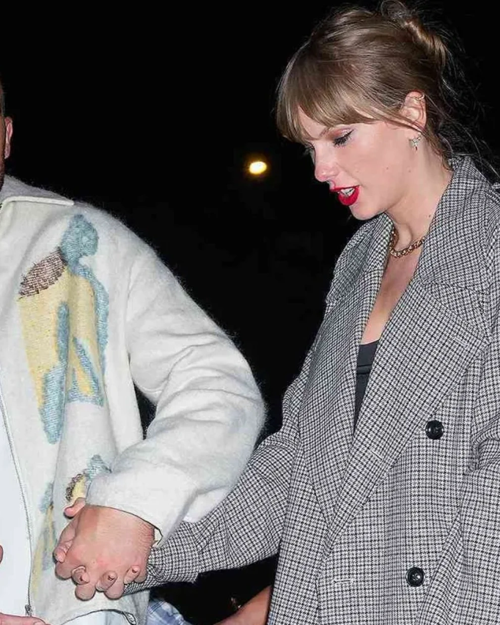 Taylor Swift y Travis Kelce a un mes de sellar su historia