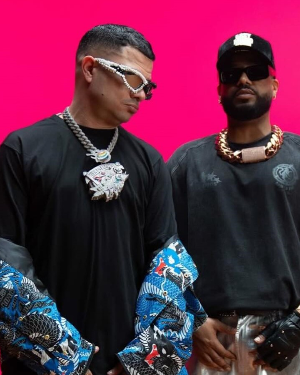 El dúo puertorriqueño combina lo mejor del reguetón 'old school' con las nuevas generaciones de artistas de la música urbana.