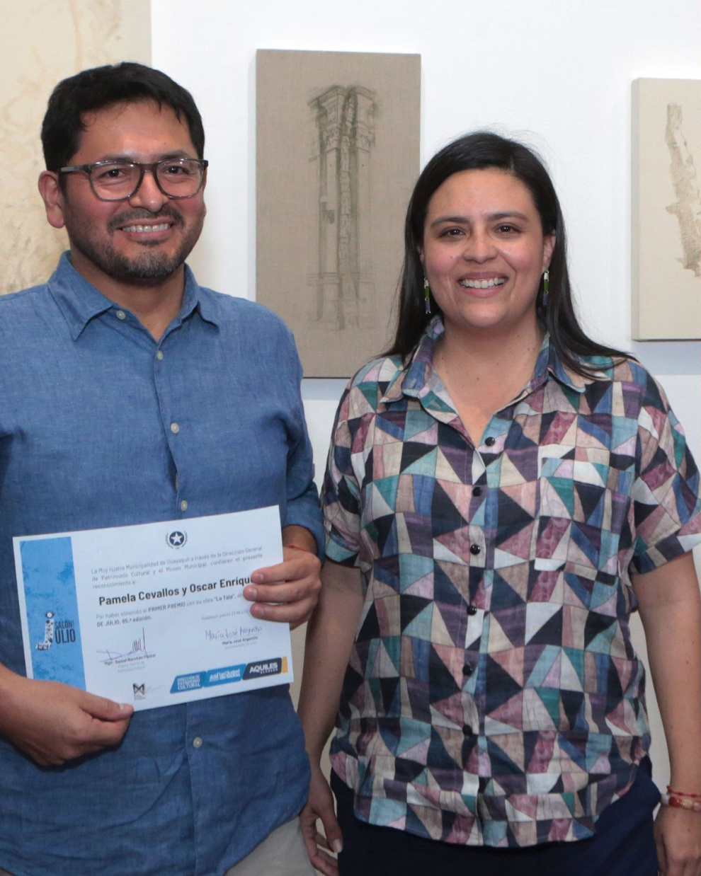 Pamela Cevallos y Óscar Enríquez, Elena Heredia y Mónica López obtuvieron el primero, segundo y tercer lugar, respectivamente, en el Salón de Julio 2026.