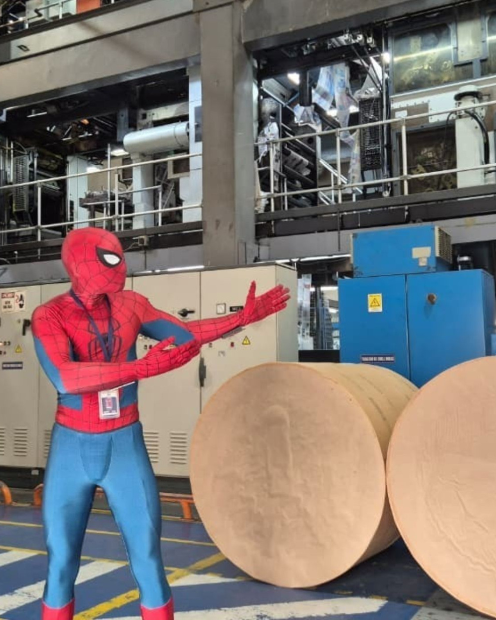 Spider-Man en la rotativa de Diario Expreso
