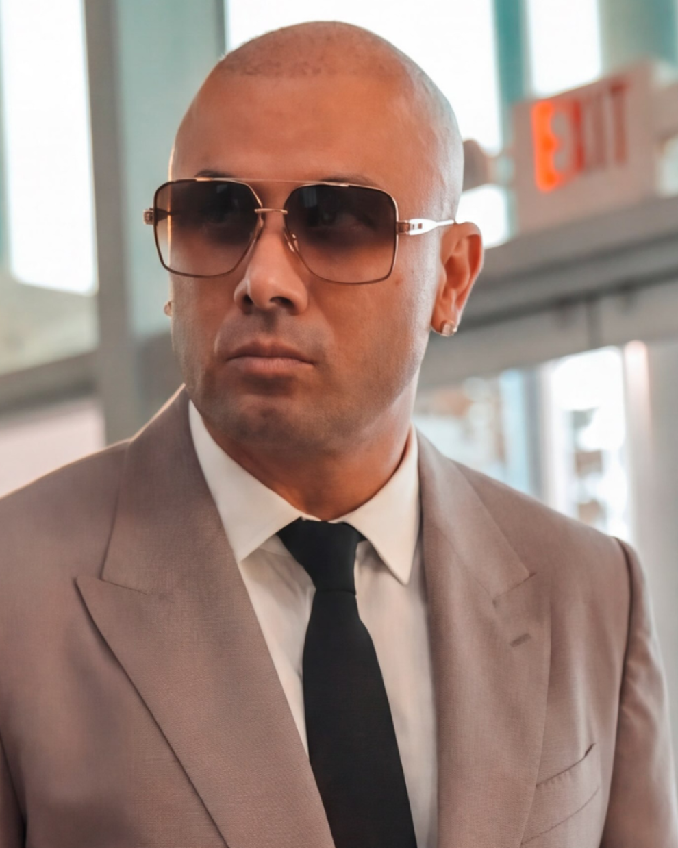Wisin impulsa la Universidad del Perreo, una iniciativa dedicada al estudio de la historia y cultura del reguetón.