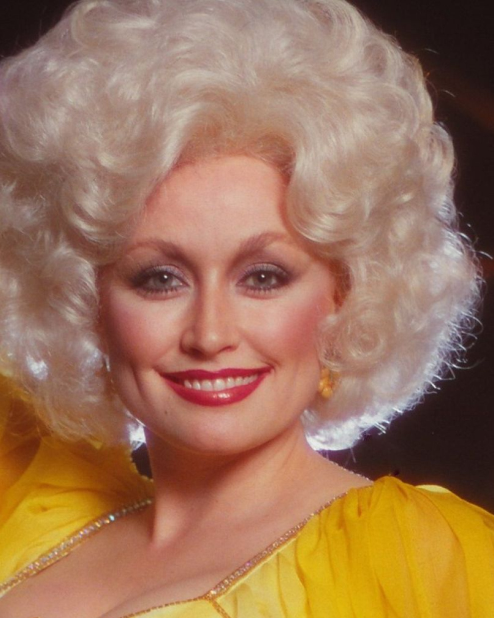 Dolly Parton murió el 25 de agosto de 2026 a los 80 años, según confirmó su familia.