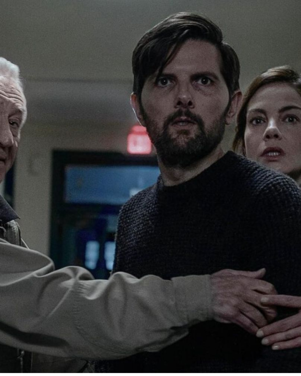 Robert De Niro, Adam Scott y Michelle Monaghan en 'The Whisper Man'.