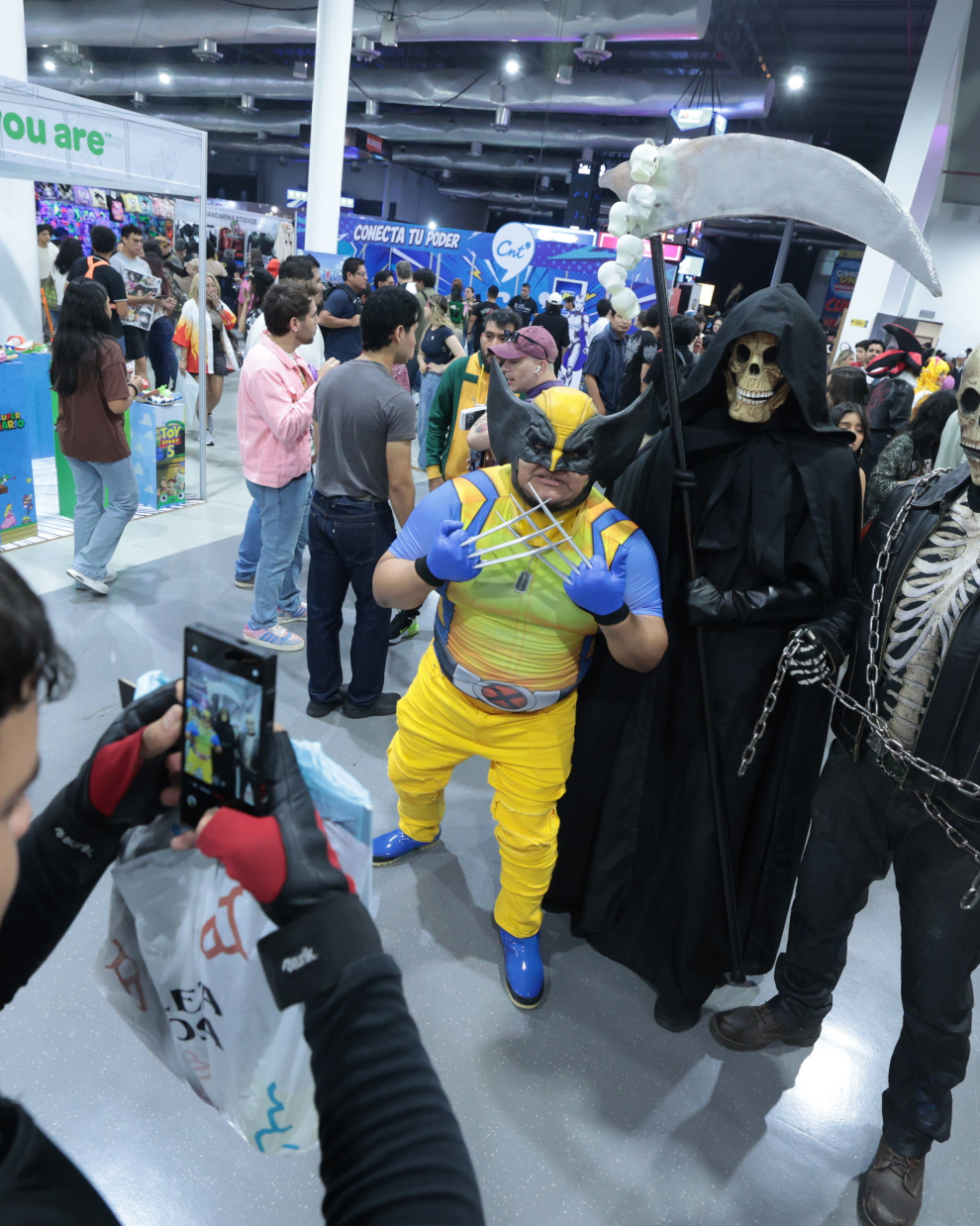 Personajes de diferentes franquicias del entretenimiento son homenajeados en la Comic Con.