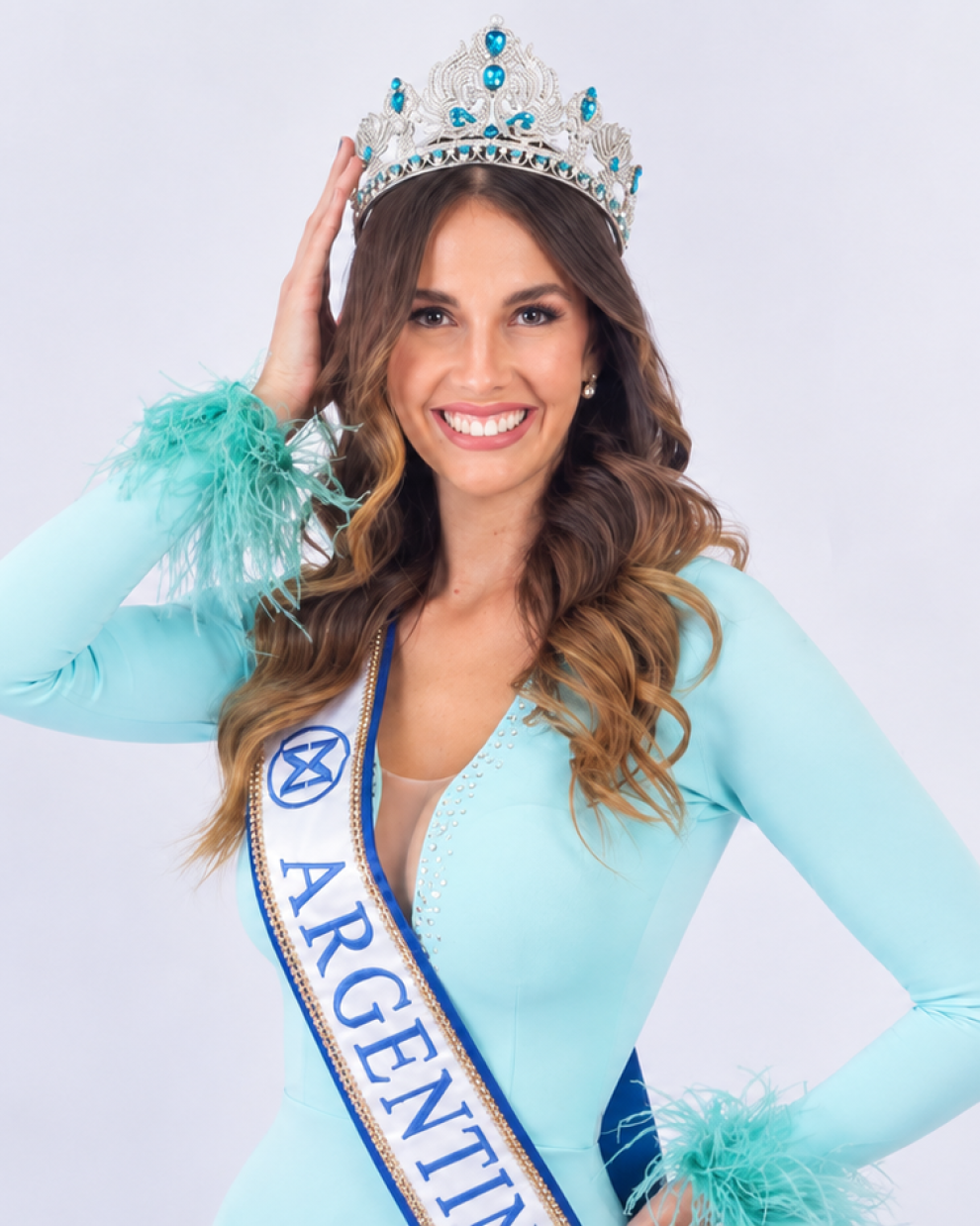 El vestido de la argentina Alina Akserald, con Lionel Messi como inspiración, ha sido ampliamente comentado.