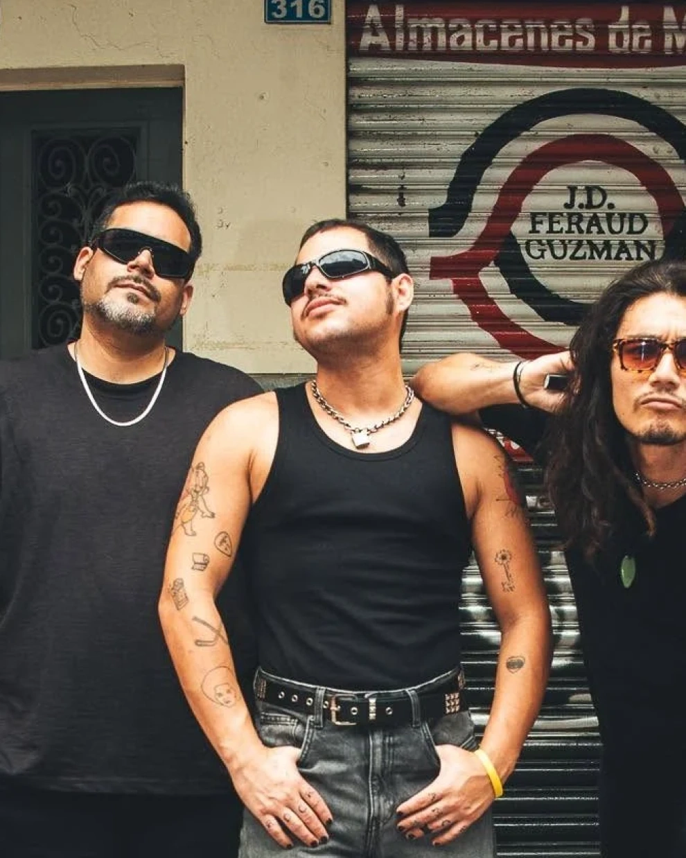 Ney Suárez, Fa Paredes y John Villamar forman el trío Ludovico.