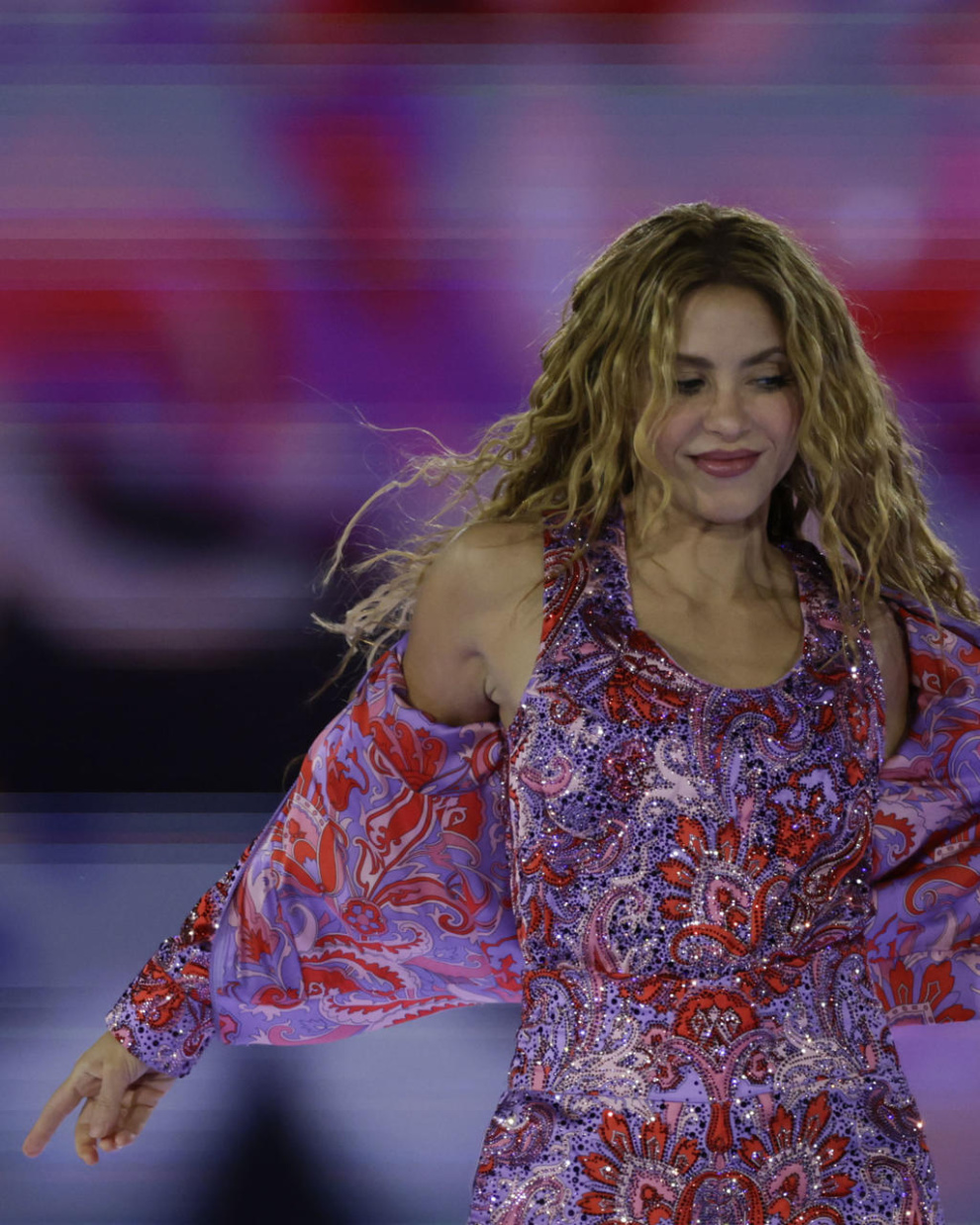 Shakira recibió a Dua Lipa como invitada especial durante uno de sus conciertos en Madrid.
