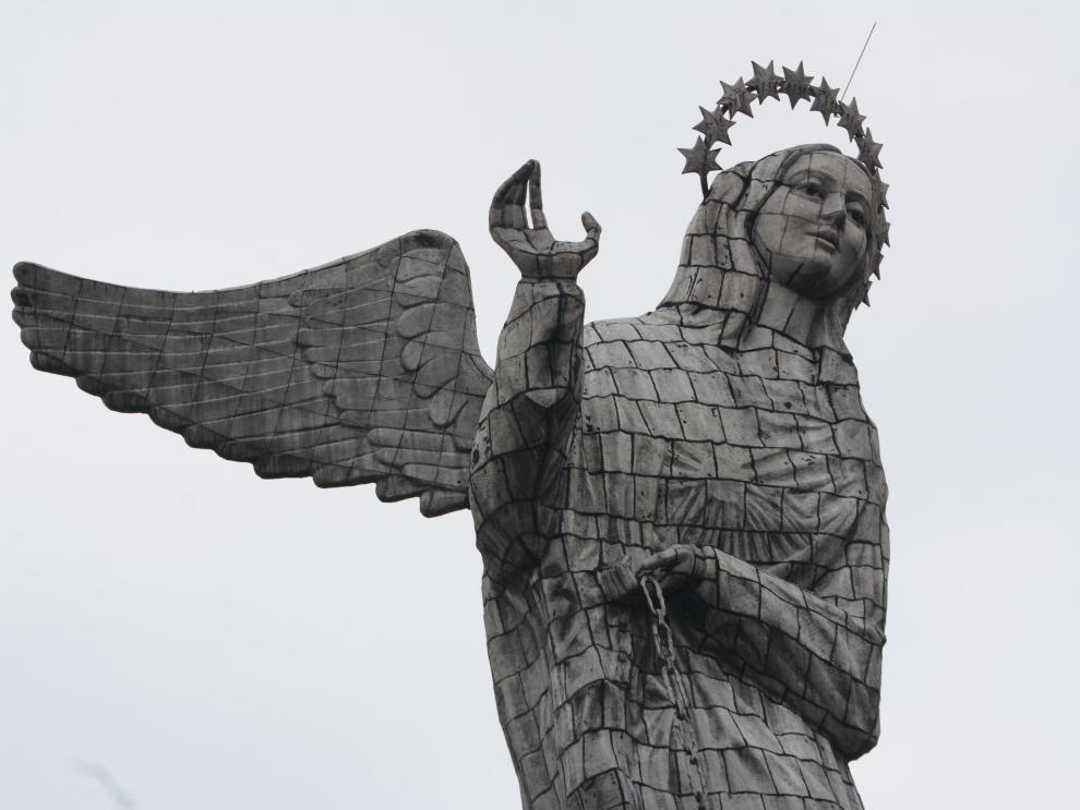 Virgen-Panecillo-Quito