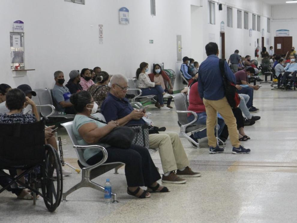 Usuarios de Hospitales, Falta de especialistas