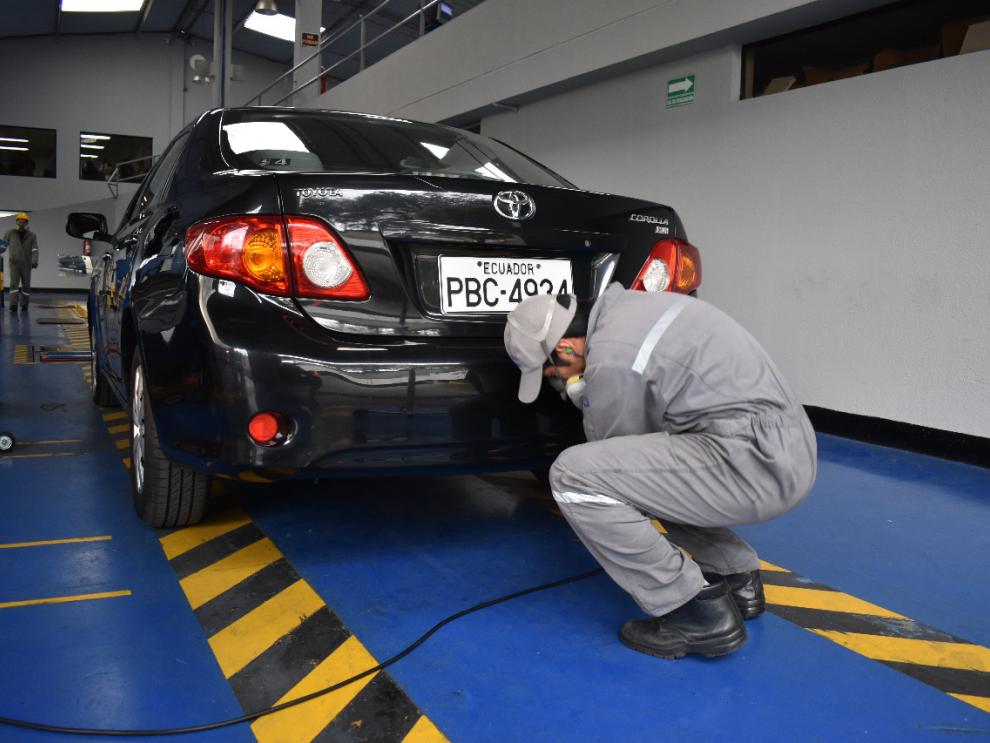 Revisión técnica vehicular en Quito