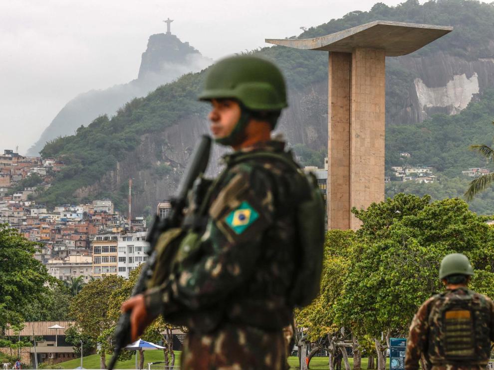 Mundo, Brasil, Río de Janeiro, militarizada