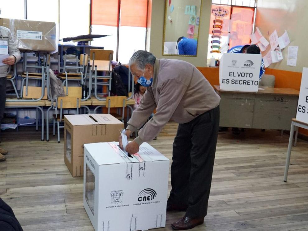 Los adultos mayores forman parte del grupo de ecuatorianos que no están obligados a sufragar.