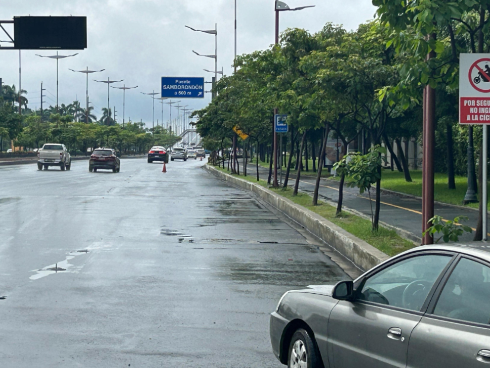 Vista general de la vía Samborondón, donde ocurrió el ataque fatal.