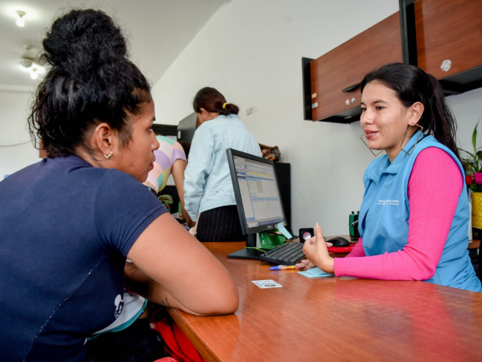 El Bono Desarrollo Humano 2025 en Ecuador lo entrega el MIES.
