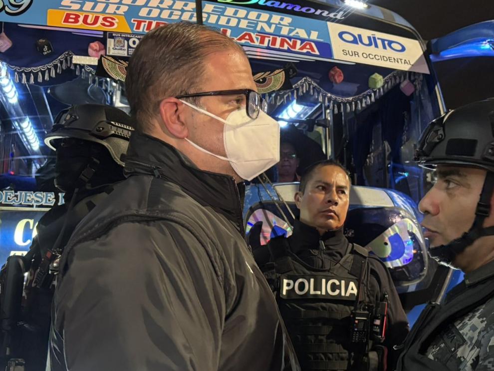 Según el ministro del Interior, John Reimberg, el alcalde de Quito, Pabel Muñoz, "no ha hecho su trabajo" por la seguridad de la capital.