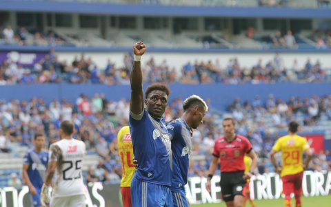 El delantero de Emelec, Roberto Ordóñez, llegó este año a Emelec.