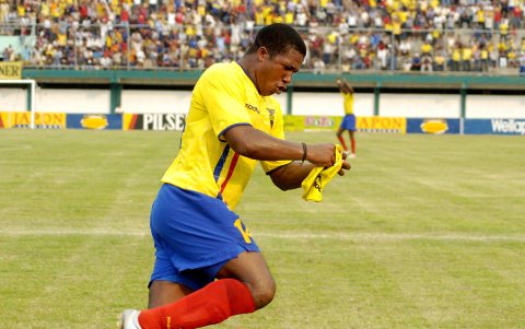 Con la selección nacional, Otilino Tenorio disputó 13 cotejos.
