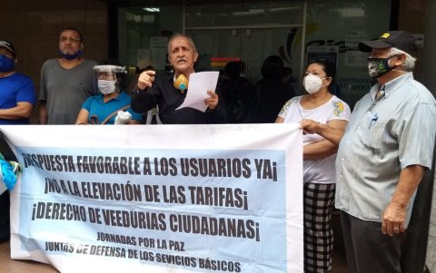 Varias agrupaciones sociales se citaron en Defensoría para oficializar sus reclamos contra CNEL.