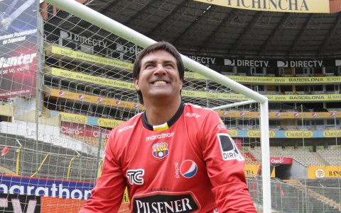 Carlos Luis Morales figura del arco de Barcelona de todo la vida.