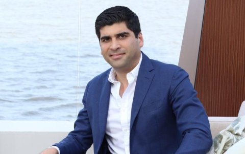 El empresario confesó que en su clóset tiene poca ropa y contados pares de zapatos.