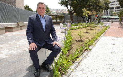 En las elecciones de 2013 fue elegido asambleísta nacional por el recién fundado Movimiento CREO.