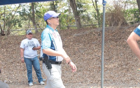 Plinio León, tirador ecuatoriano, estuvo en el Gran Nacional de Tiro Práctico.