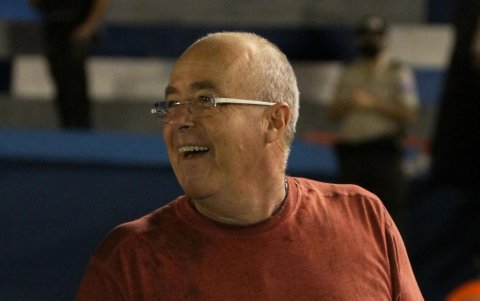 Jorge Célico, entrenador de Barcelona, muestra su alegría en la victoria del Ídolo.