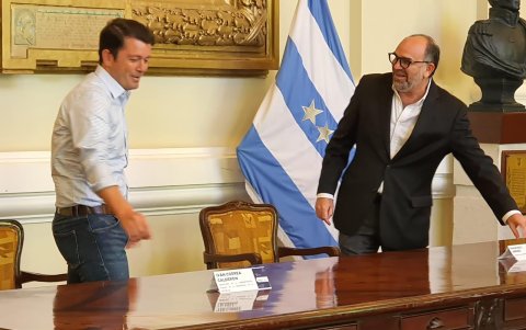 Tras el inicio de las denuncias, el Gobierno aceptó la renuncia de Vera el 28 de octubre de 2022.