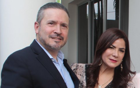 Alfonso Oreñana y Maritza Peñafiel.