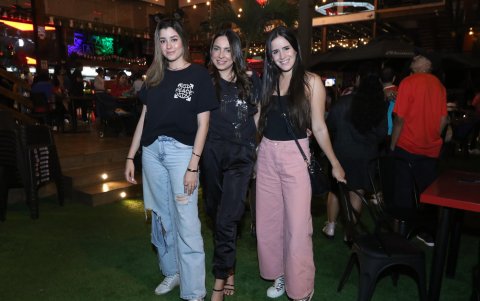 Luciana Guschmer, Gaby Andrade y Victoria Dassum.