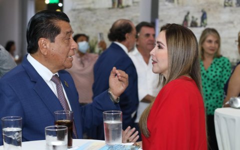 Lorenzo Calvas y Fabiola Gallardo.