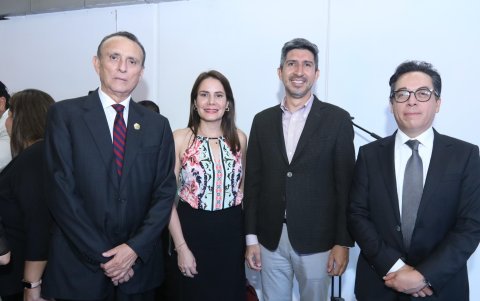 Jorge Andrade, Vianna Maino, Francisco Briones y Roberto Romero.